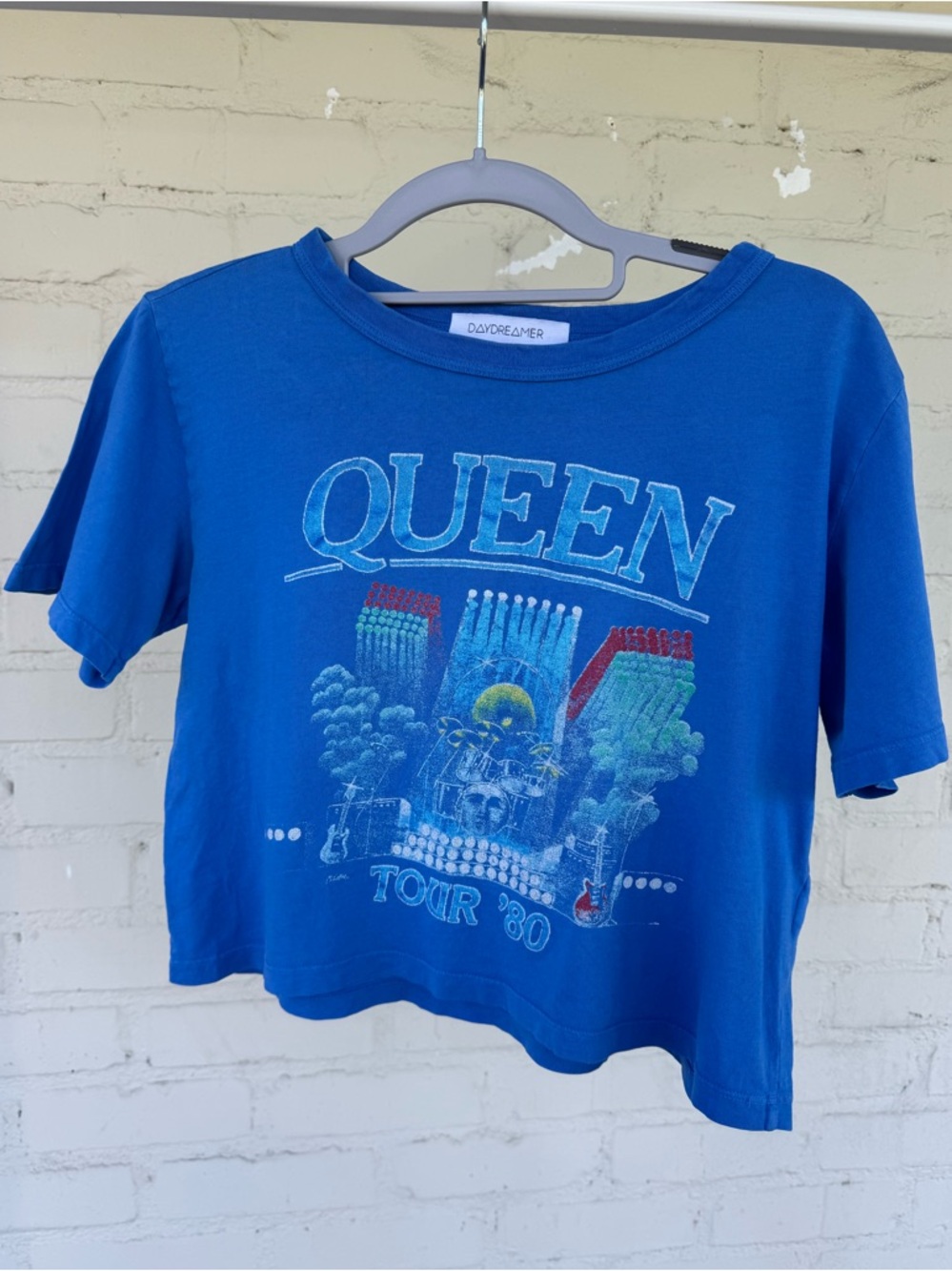 DAYDREAMER Queen In Concert Rebel Crop Tee in Royal size S
